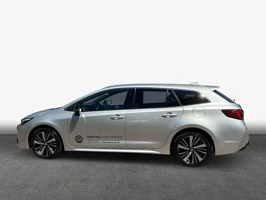 Neu Toyota Corolla 178 PS (130 kW) 2026 Silber Limousine