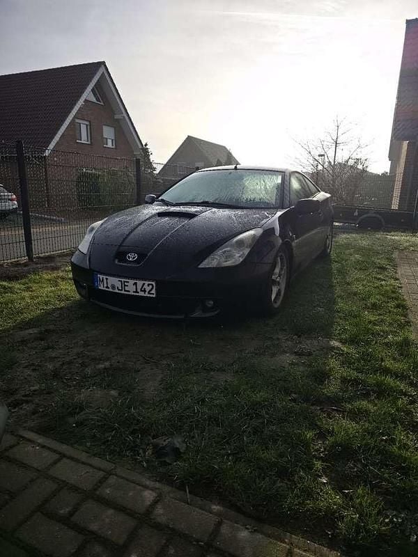 Gebraucht Toyota Celica 143 PS (105 kW) 2000 Schwarz Coupé