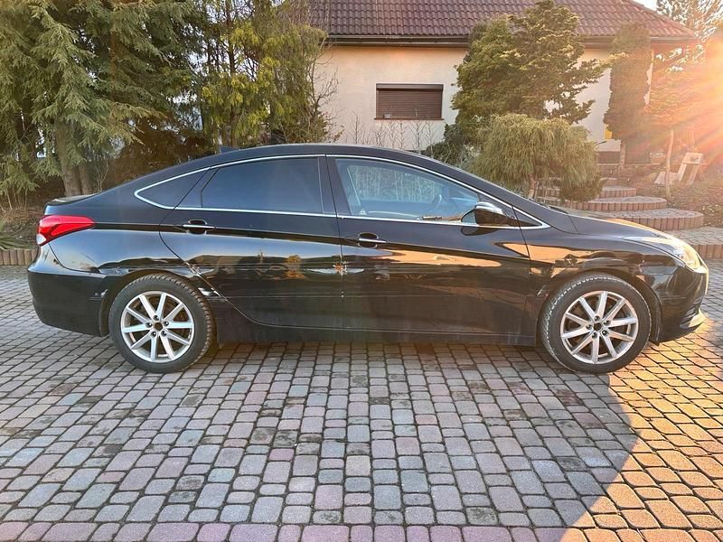 Gebraucht Hyundai i40 140 PS (102 kW) 2016 Limousine