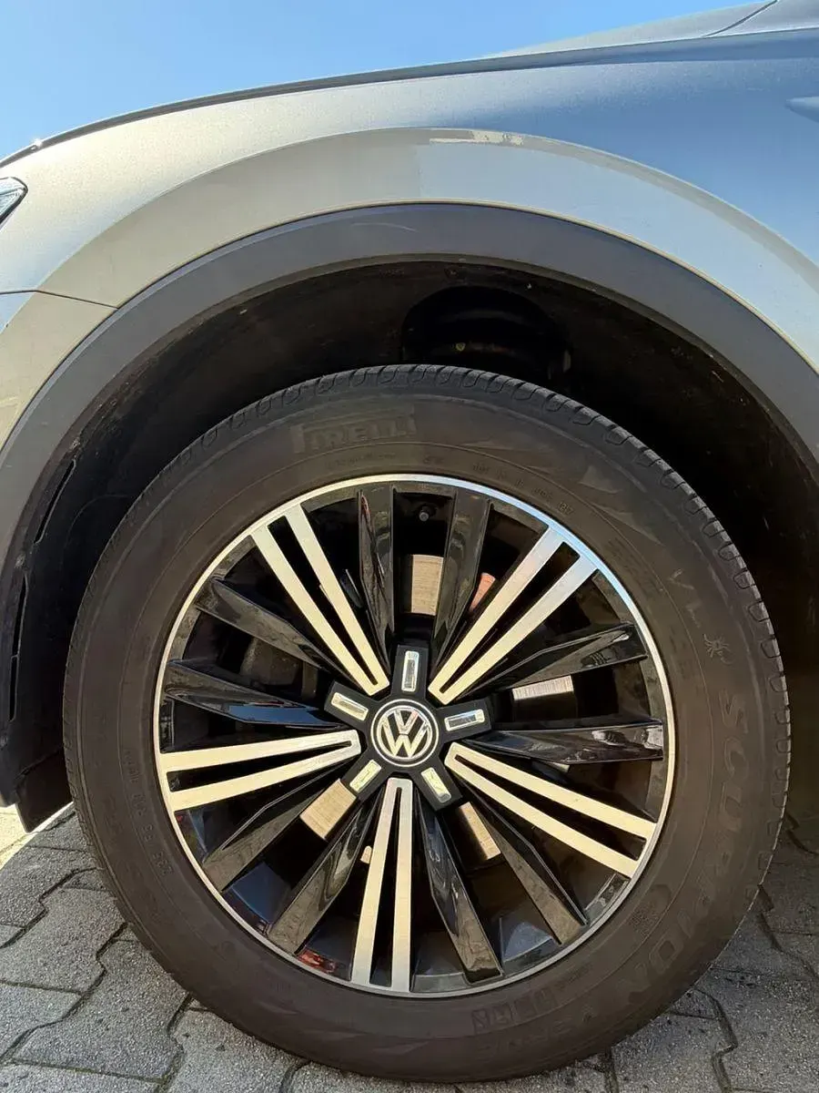 Gebraucht VW Tiguan Sound 190 PS (139 kW) 2017 Grau SUV