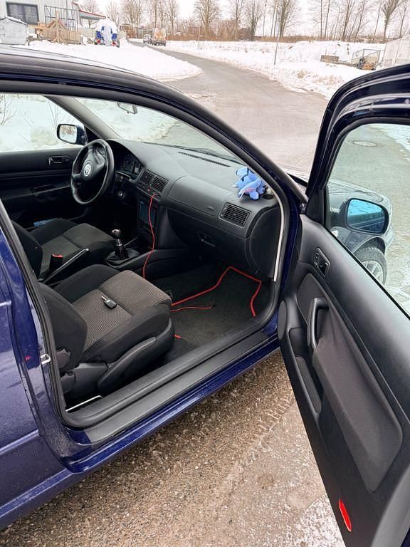 Gebraucht VW Golf GTI 194 PS (142 kW) 2002 Blau Limousine