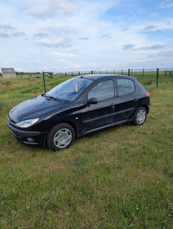 Schwarz Gebraucht 2003 Peugeot 206 Kleinwagen | 850 € (Guter Preis) - Bild 1/4