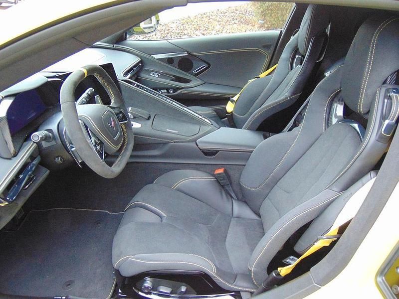 Neu Corvette C8 481 PS (353 kW) 2025 Accelerate yellow Coupé