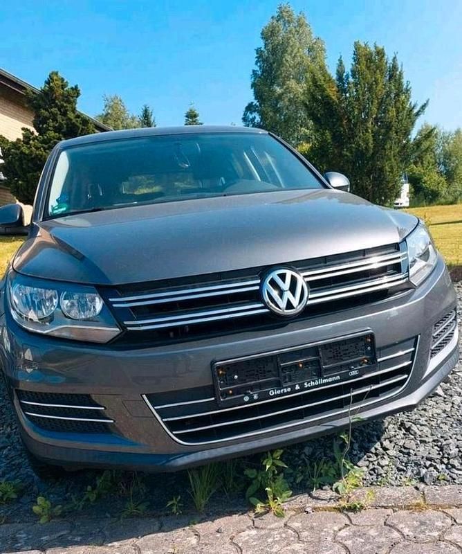 Grau Gebraucht 2014 VW Tiguan SUV | 11.999 € (Fairer Preis) - Bild 1/3
