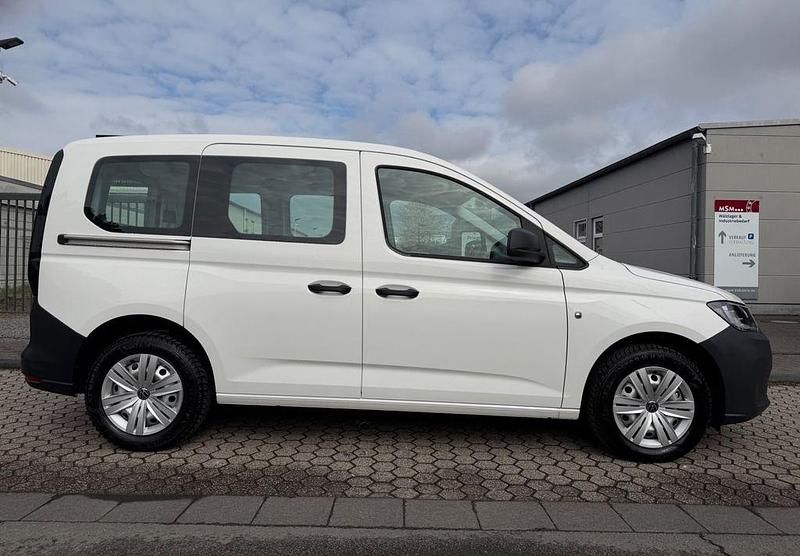 Gebraucht VW Caddy Basis 122 PS (89 kW) 2023 Weiß Van / Kleinbus