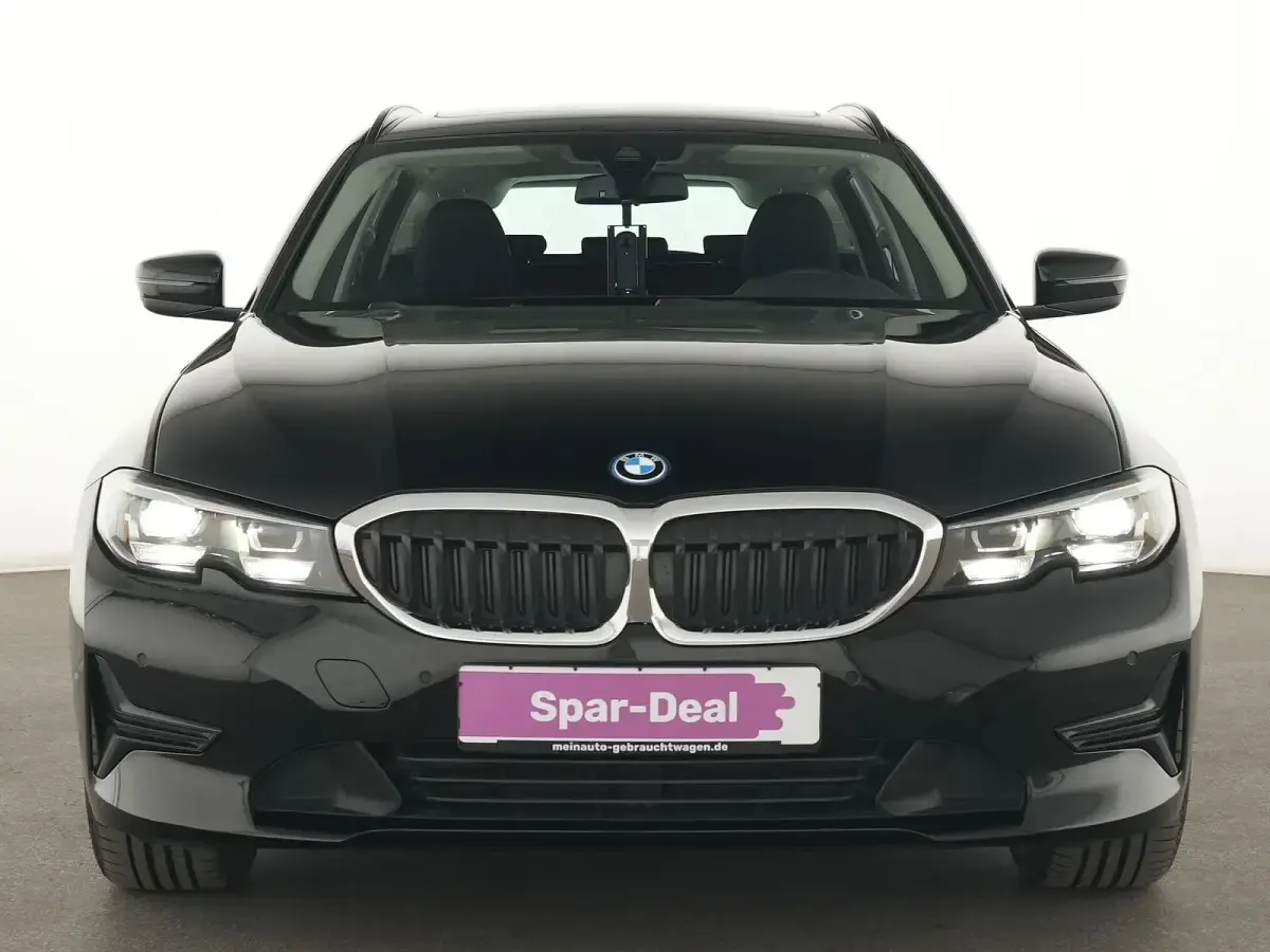 Używany BMW 330e Advantage 252 KM (185 kW) 2021 Czarny Kombi