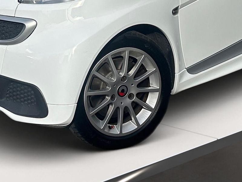 Gebraucht Smart ForTwo Cabrio 71 PS (52 kW) 2014 Weiß Cabrio