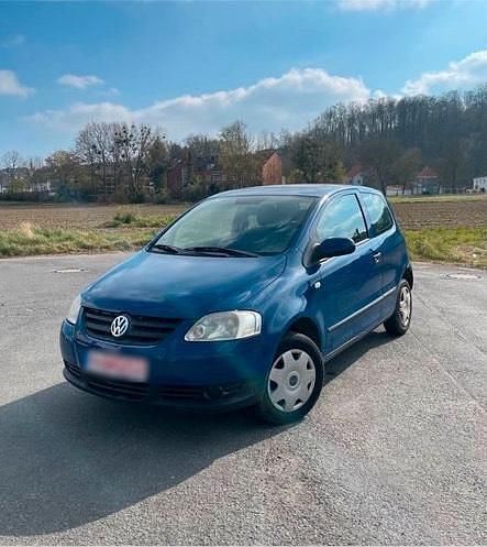 Blau Gebraucht 2007 VW Fox Kleinwagen | 500 € (Superpreis) - Bild 1/4