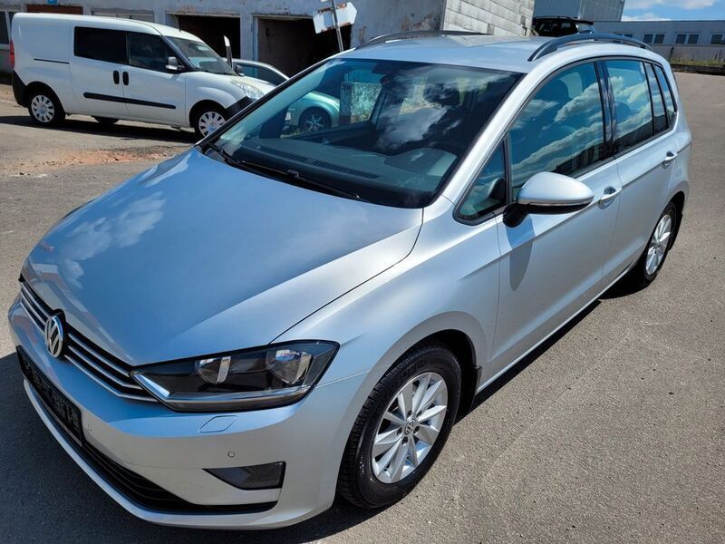 Silber Gebraucht 2016 VW Golf Sportsvan Comfortline Van / Kleinbus | 9.900 € (Fairer Preis) - Bild 1/4