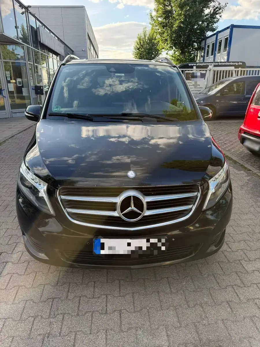 Gebraucht Mercedes V250 Avantgarde 190 PS (139 kW) 2016 Schwarz Van / Kleinbus