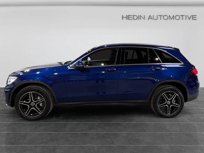 Gebraucht Mercedes GLC300e AMG 194 PS (142 kW) 2021 Blau Limousine