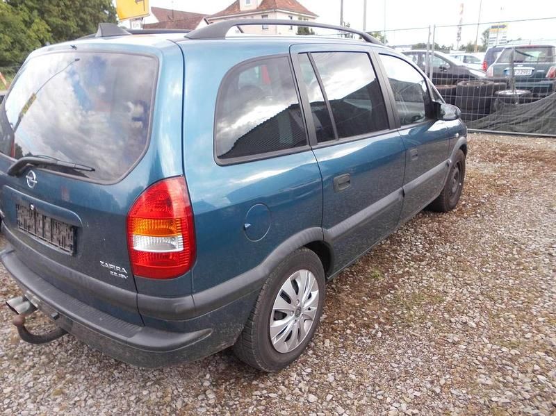 Gebraucht Opel Zafira Elegance 147 PS (108 kW) 2001 Blau Van / Kleinbus