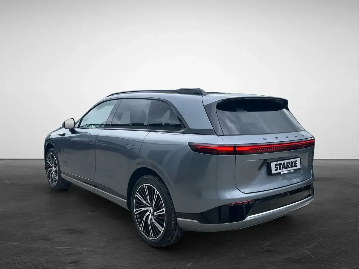 Neu XPENG G9 AWD Performance 422 kW (575 PS) 2025 Midnight black SUV