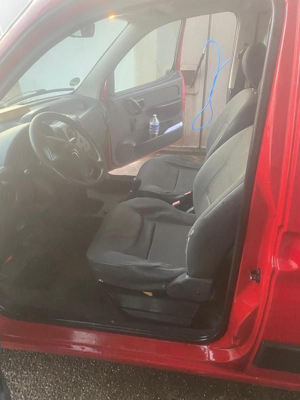 Gebraucht Citroën Berlingo 75 PS (55 kW) 2009 Rot Van / Kleinbus