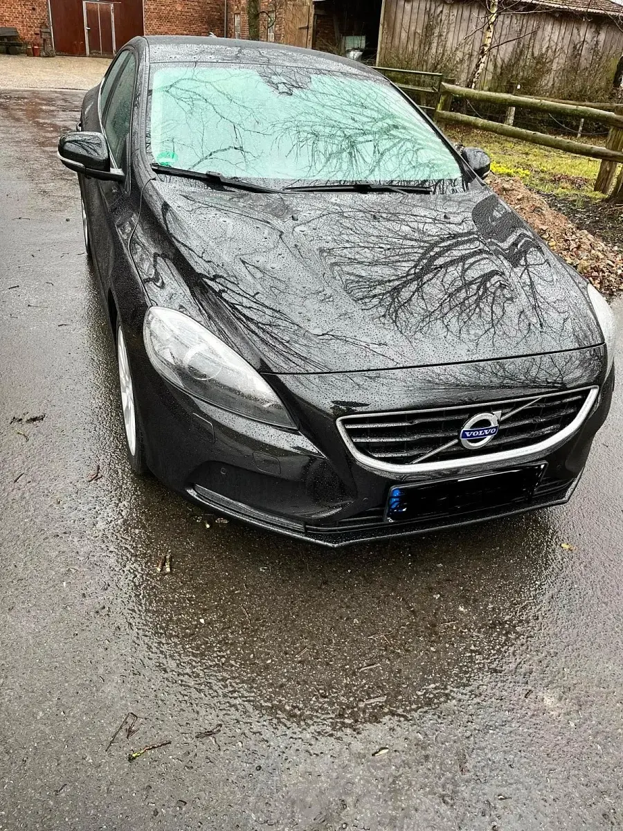 Gebraucht Volvo V40 150 PS (110 kW) 2015 Schwarz Coupé