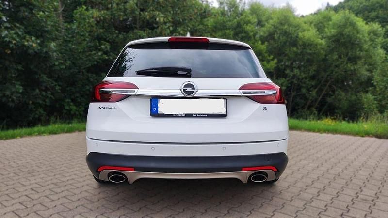 Gebraucht Opel Insignia Country Tourer OPC 250 PS (183 kW) 2017 Weiß Kombi