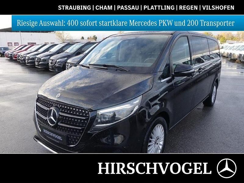 Obsidianschwarz metallic Gebraucht 2024 Mercedes V300 Avantgarde Van / Kleinbus | 67.480 € (Etwas zu teuer) - Bild 1/4