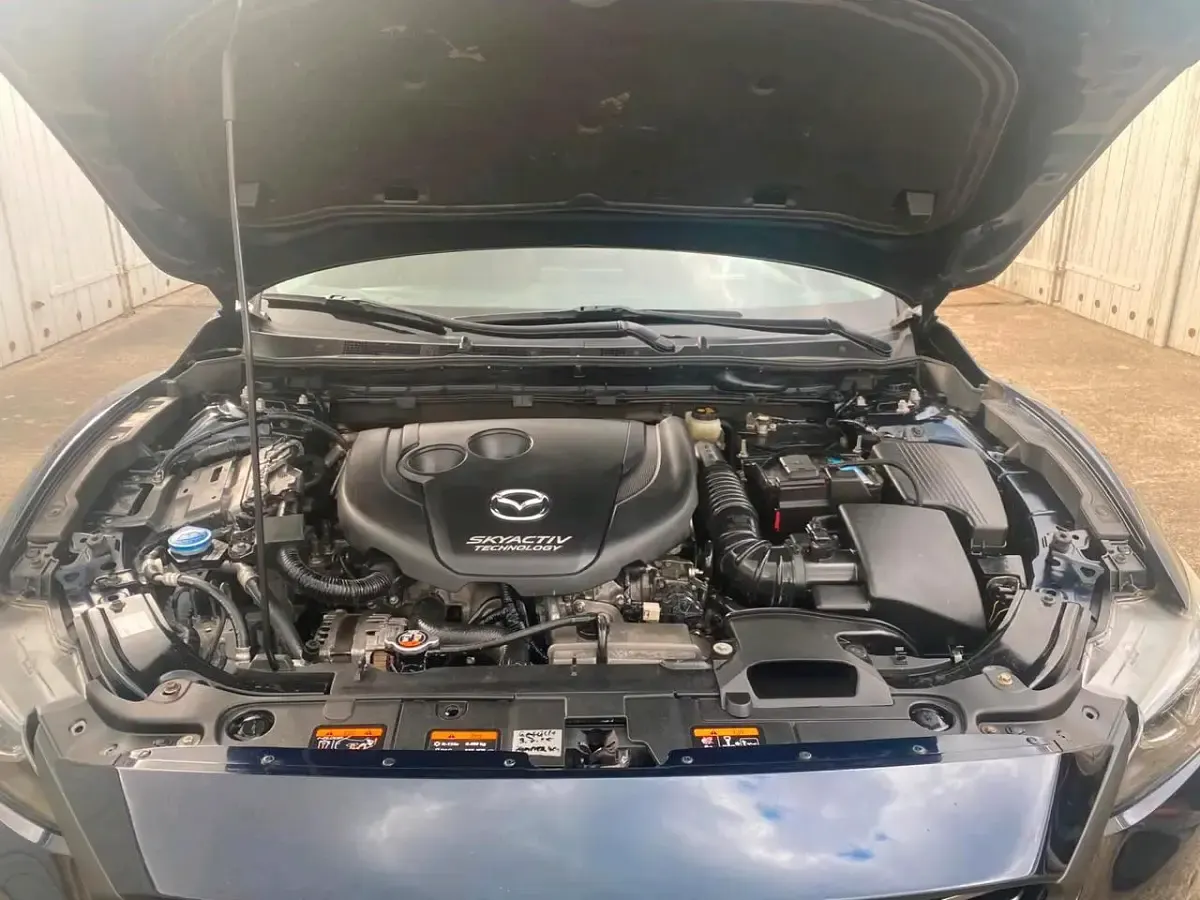 Gebraucht Mazda 6 175 PS (128 kW) 2015 Blau Kombi