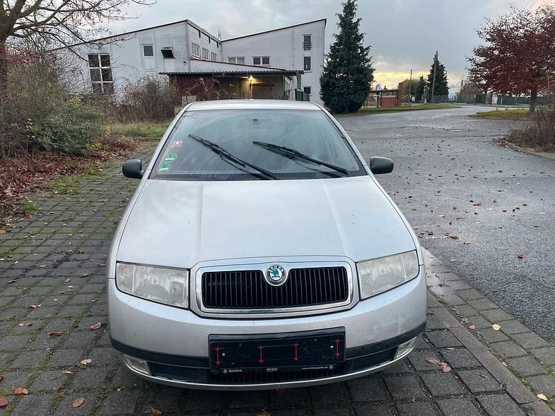 Grau Gebraucht 2002 Skoda Fabia Kombi | 1.500 € (Fairer Preis) - Bild 1/4