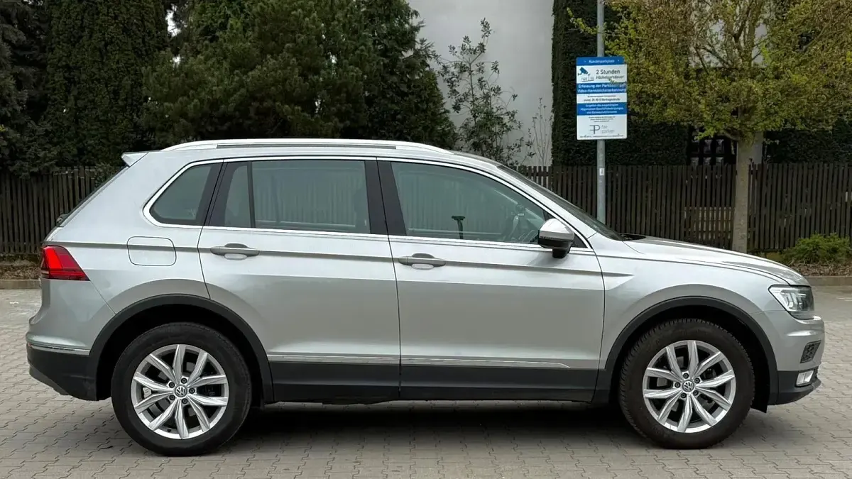 Gebraucht VW Tiguan Highline 150 PS (110 kW) 2016 Grau SUV