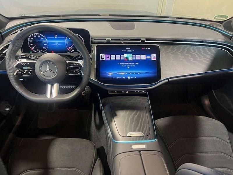 Gebraucht Mercedes E220 AMG 197 PS (144 kW) 2025 Schwarz Limousine