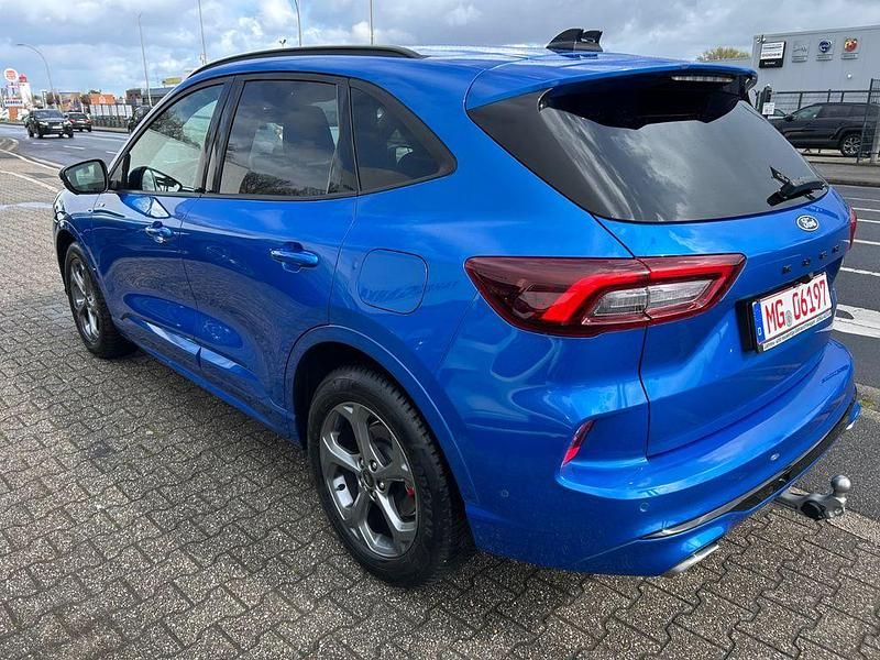 Gebraucht Ford Kuga ST-Line X 186 PS (136 kW) 2025 Blau SUV