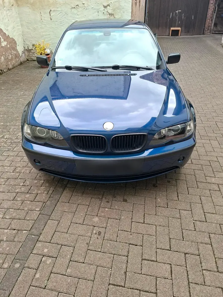 Usata BMW 325 192 CV (141 kW) 2004 Blu Berlina