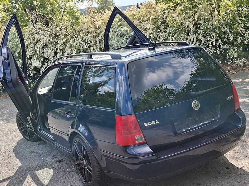 Gebraucht VW Bora 170 PS (125 kW) 2001 Blau Limousine