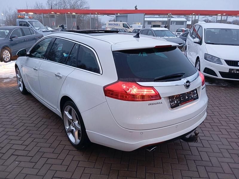Gebraucht Opel Insignia OPC 194 PS (142 kW) 2013 Weiß Kombi