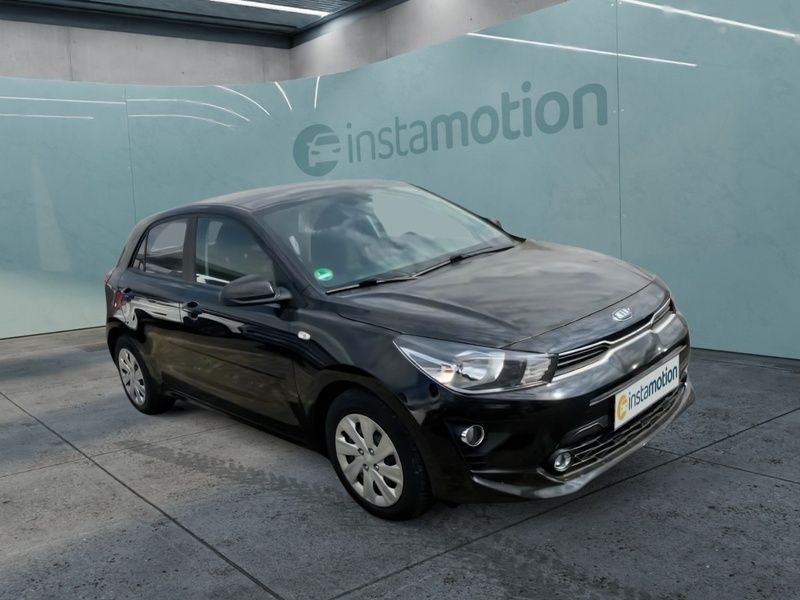 Schwarz Gebraucht 2021 Kia Rio Edition 7 Limousine | 14.330 € (Etwas zu teuer) - Bild 1/4