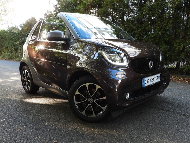 Grau Gebraucht 2019 Smart ForTwo Electric Drive Cabrio | 11.390 € (Fairer Preis) - Bild 1/4