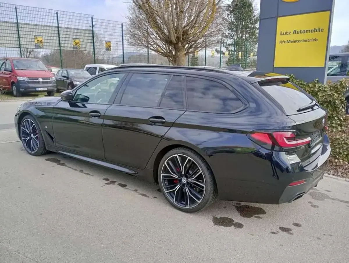 Gebraucht BMW 540 340 PS (250 kW) 2022 Black saphire metallic Kombi