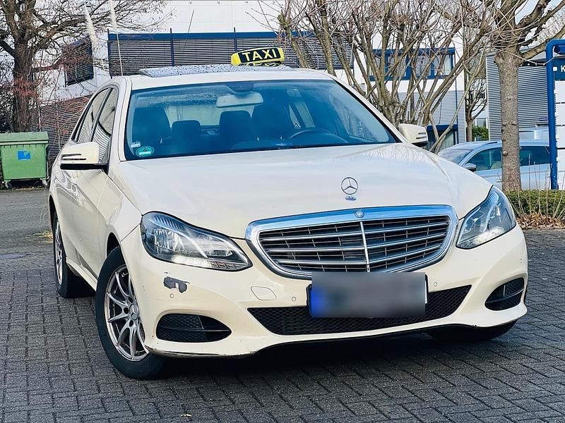 Gebraucht Mercedes E200 136 PS (100 kW) 2015 Beige Limousine
