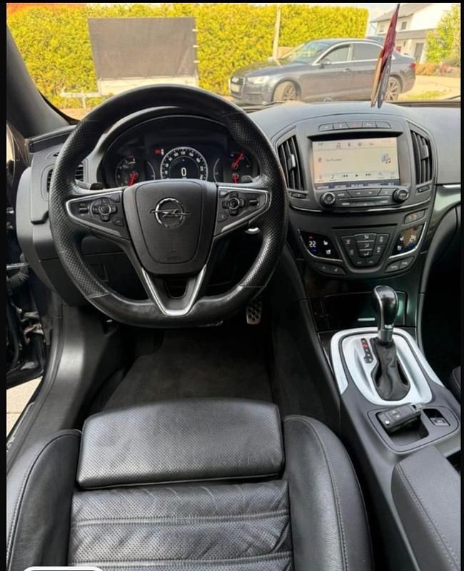 Gebraucht Opel Insignia 170 PS (125 kW) 2016 Schwarz Kombi