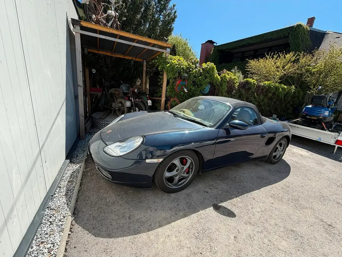 Second-hand Porsche Boxster 220 CP (161 kW) 2000 Albastru Cabrio