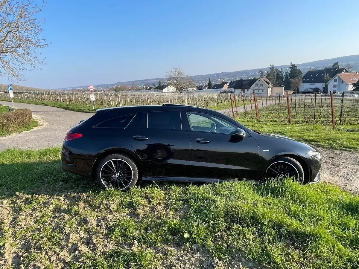 Gebraucht Mercedes CLA220 190 PS (139 kW) 2020 Schwarz Coupé
