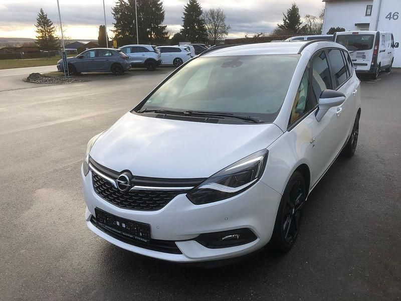 Gebraucht Opel Zafira Active 140 PS (102 kW) 2016 Weiß Van / Kleinbus
