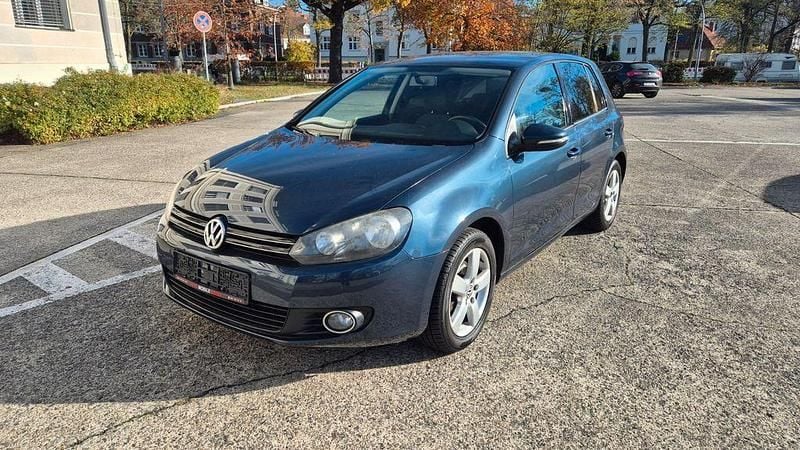 Blau Gebraucht 2011 VW Golf VI Comfortline Limousine | 5.950 € (Guter Preis) - Bild 1/4