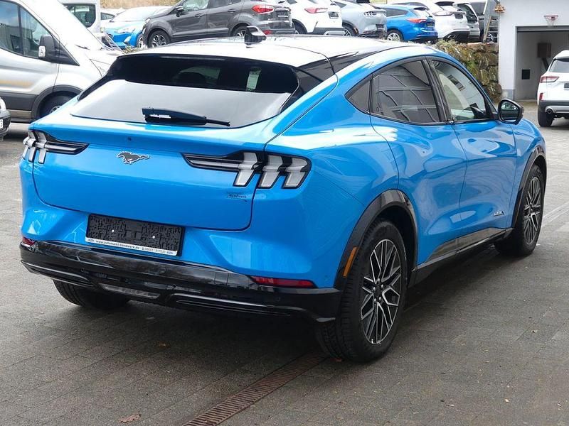 Gebraucht Ford Mustang Mach-E Premium 216 kW (294 PS) 2025 Blau SUV
