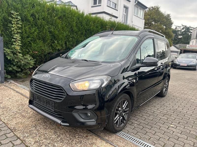 Schwarz Gebraucht 2018 Ford Tourneo Courier Sport Van / Kleinbus | 10.490 € (Guter Preis) - Bild 1/4