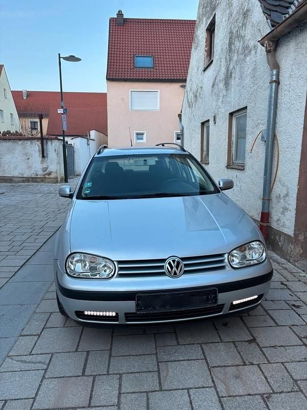 Silber Gebraucht 2002 VW Golf IV Kombi | 2.900 € (Fairer Preis) - Bild 1/4