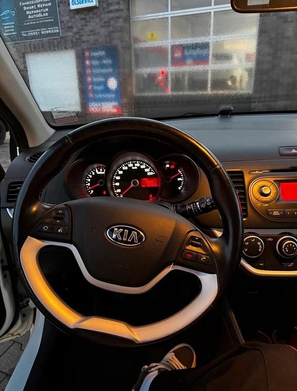 Gebraucht Kia Picanto 69 PS (50 kW) 2014 Weiß Kleinwagen