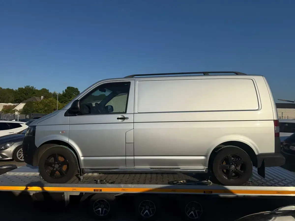 Gebraucht VW Transporter 84 PS (61 kW) 2010 Silber Van
