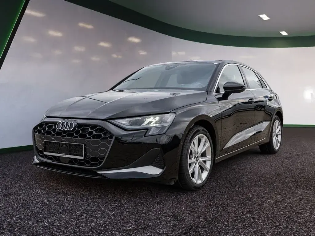 Gebraucht Audi A3 Advanced Plus 150 PS (110 kW) 2025 Mythosschwarz metallic Limousine