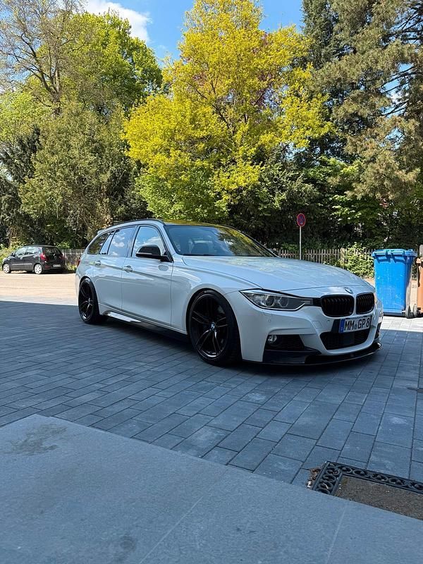 Weiß Gebraucht 2013 BMW 335 Kombi | 22.500 € (Fairer Preis) - Bild 1/4