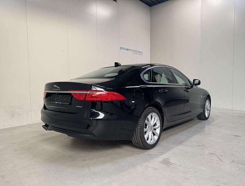 Gebraucht Jaguar XF 179 PS (131 kW) 2018 Schwarz Limousine