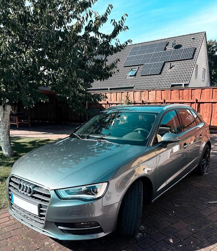 Gebraucht Audi A3 105 PS (77 kW) 2025 Grau Kombi