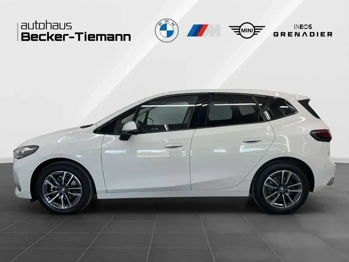 Gebraucht BMW 218 Sport Line 150 PS (110 kW) 2022 Weiß Coupé