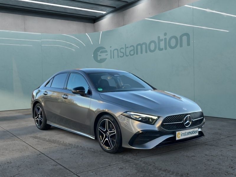 Grau Gebraucht 2024 Mercedes A220 AMG Limousine | 46.860 € - Bild 1/4