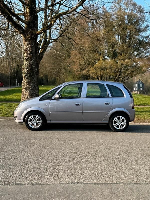 Gebraucht Opel Meriva 90 PS (66 kW) 2006 Silber Van / Kleinbus